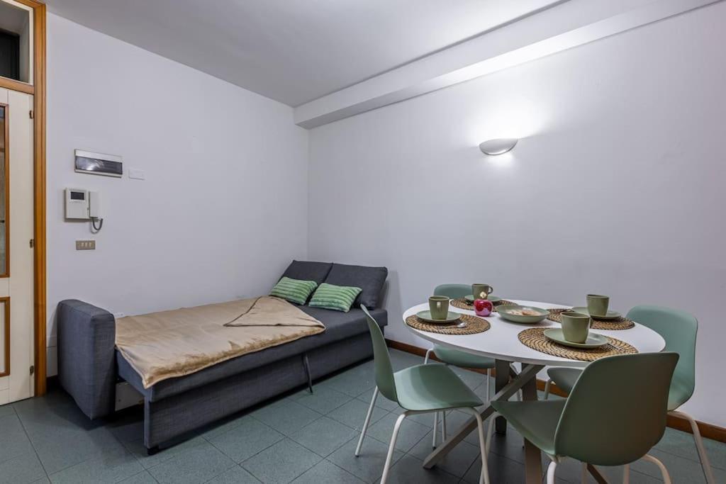 Close To Duomo Lovely City Center Flat Apartment Milan Luaran gambar