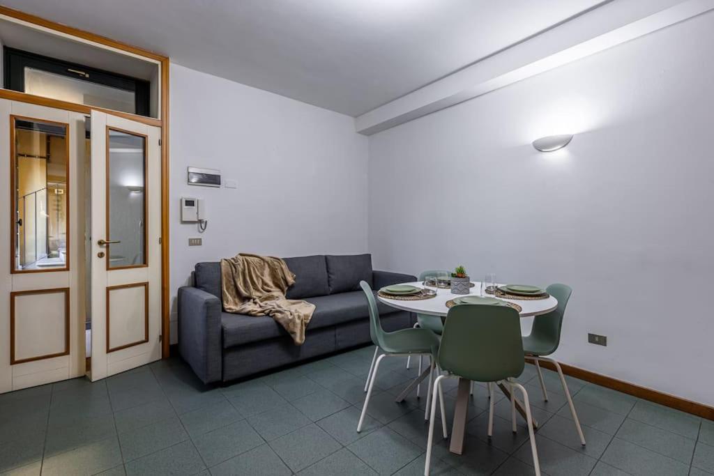 Close To Duomo Lovely City Center Flat Apartment Milan Luaran gambar